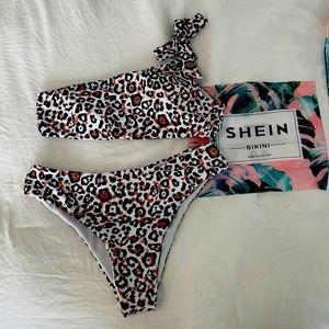 One shoulder shein bikini